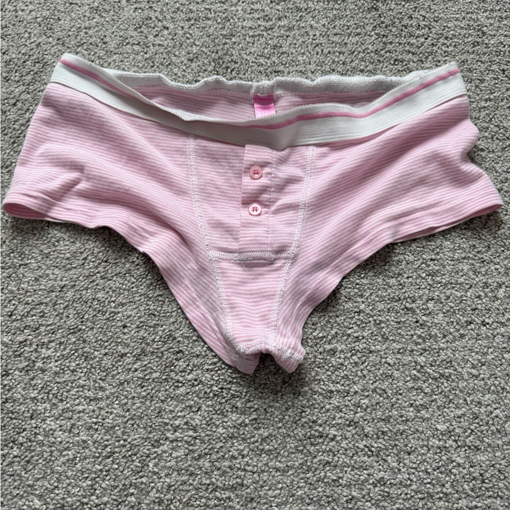 Victoria’s Secret PINK shorty shorts